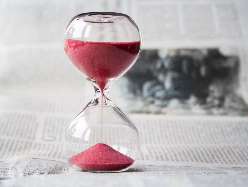 hourglass, time, hours-620397.jpg